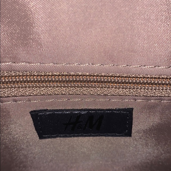 H&M tan and green stripe purse - Picture 3 of 5